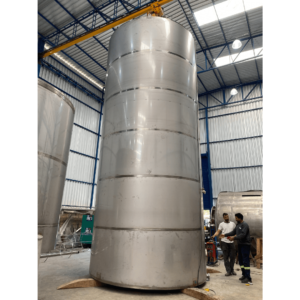 Tanques Aço inox 304, capacidade 60.000 litros para produto químico